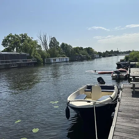 Stijlvol Tiny House Aan De Rand Amsterdam Lägenhet *